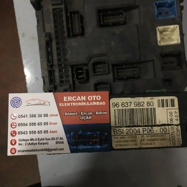  Fuse box Peugeot 207 653694-79  9663798280 96 637 982 80