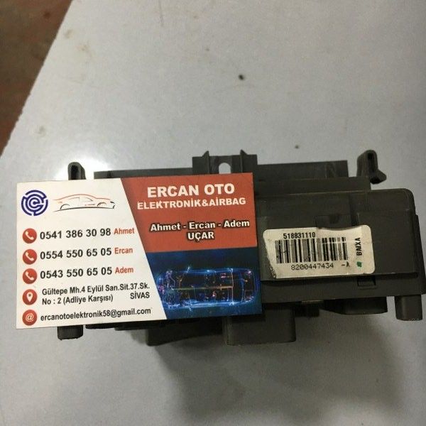 RENAULT LAGUNA II 2.0 16V UCH MODULE 8200447434