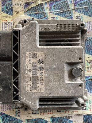 03G906021KF Volkswagen Touran 2.0 Motor Beyni 