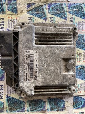 55575350 Opel Astra J, Corsa D 1.3 CDTI Motor Beyni 
